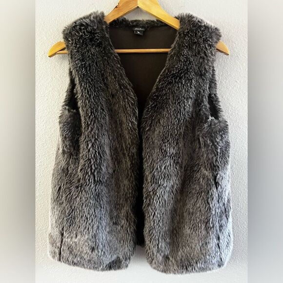 Eddie Bauer SZ XS Gray Faux Fur Vest - Picture 1 of 16